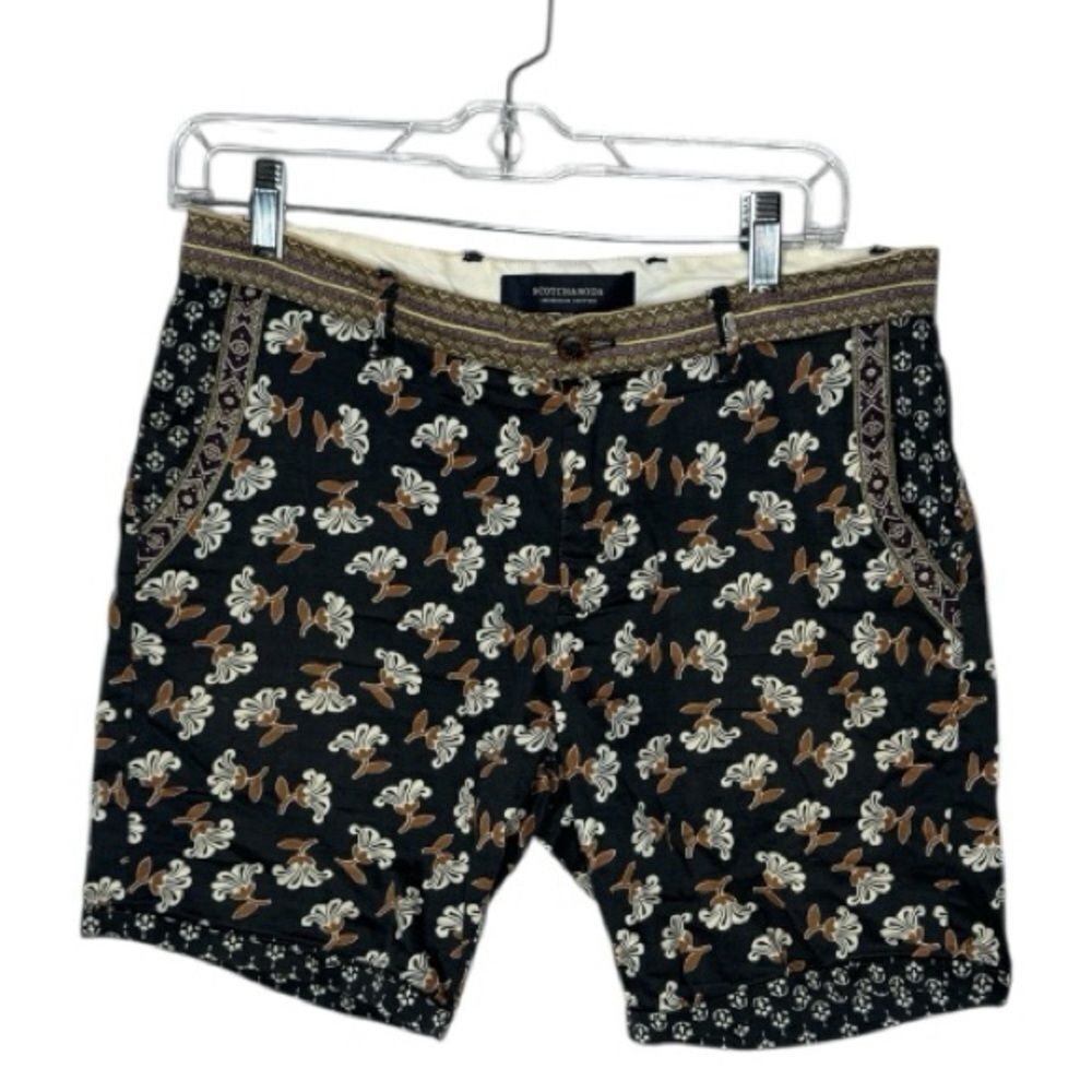 Scotch & Soda Men’s Floral Patterned Shorts. Size 28.